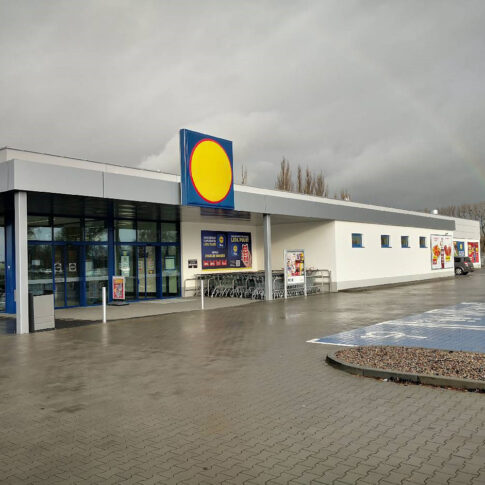 Obiekt handlowy Przejazdowo ul. Główna