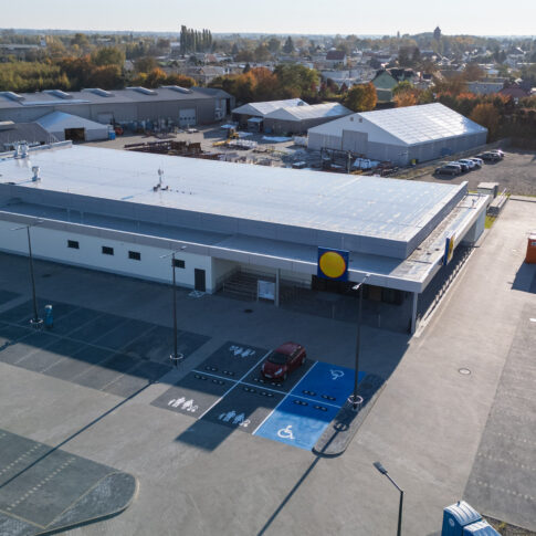 Obiekt handlowy Pszczółki ul. Wałowa